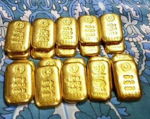 Smuggler throw 17 kg gold into sea, recovered