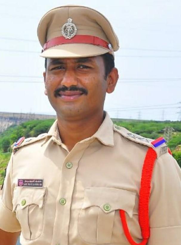 Telangana: Two cops held for bribery